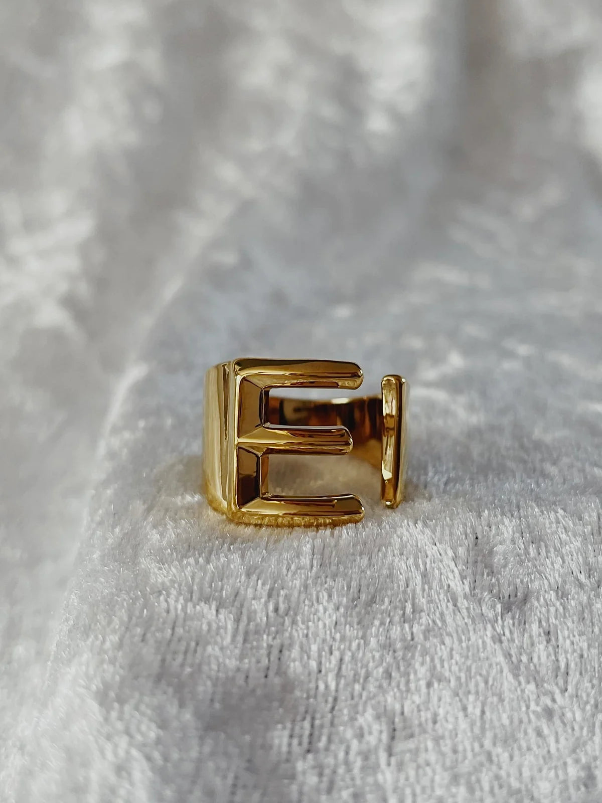 【1万円以上のお買い物でプレゼント】Initial ring