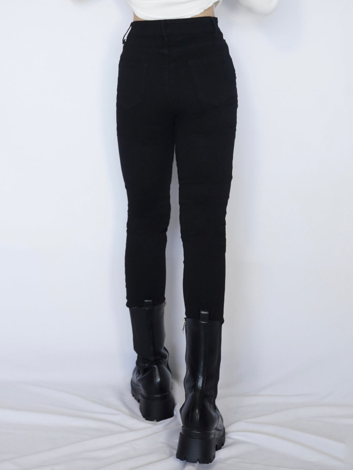 Damaged denim skinny