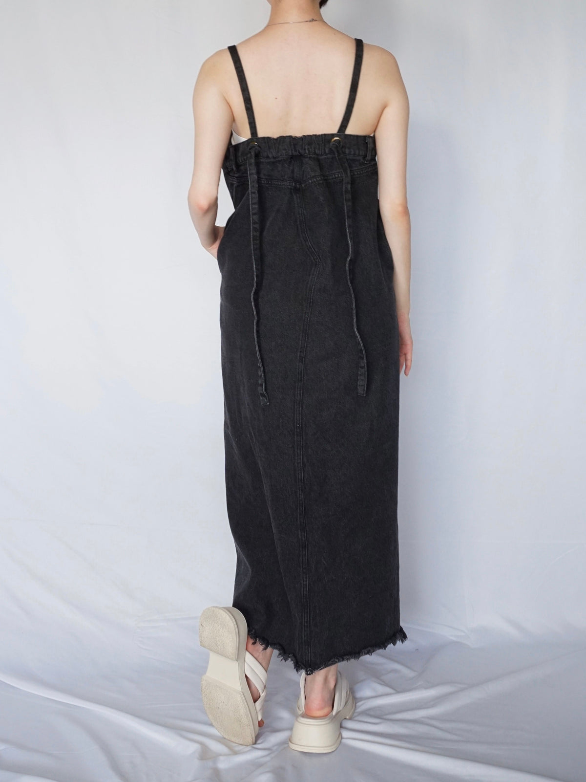 Button slit denim one piece(BLACK)