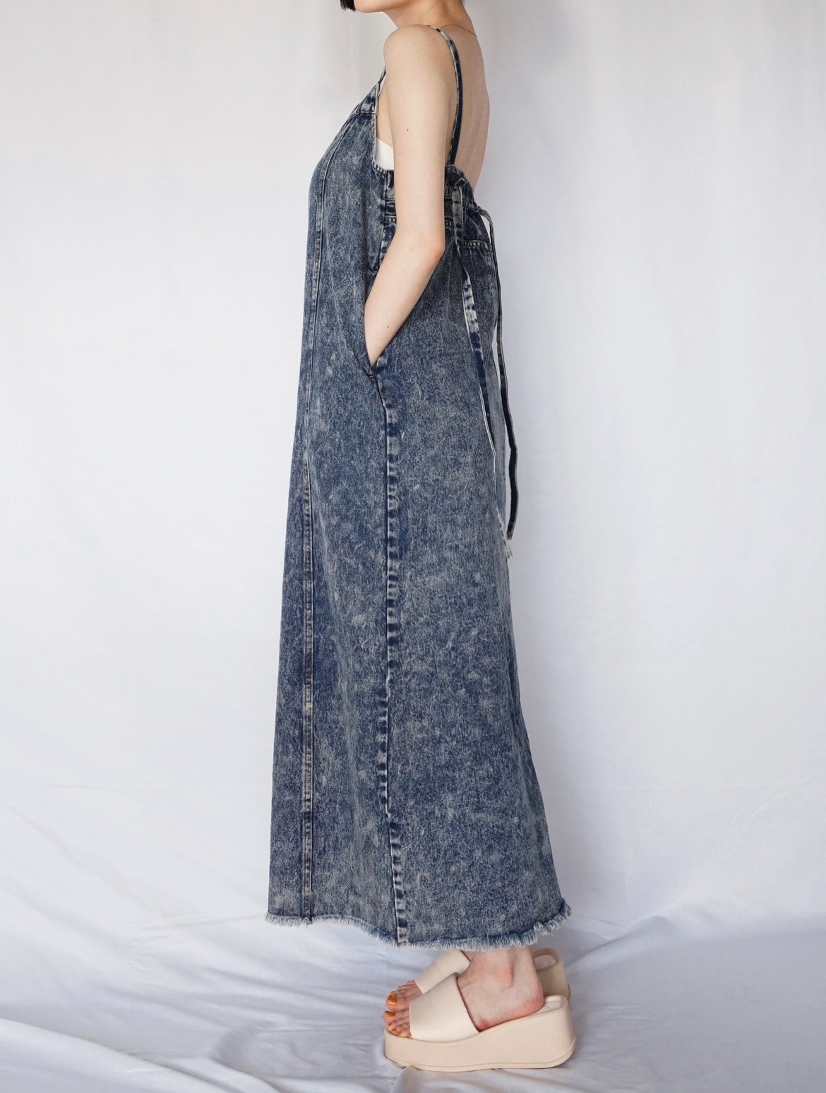 Button slit denim one piece(BLUE)
