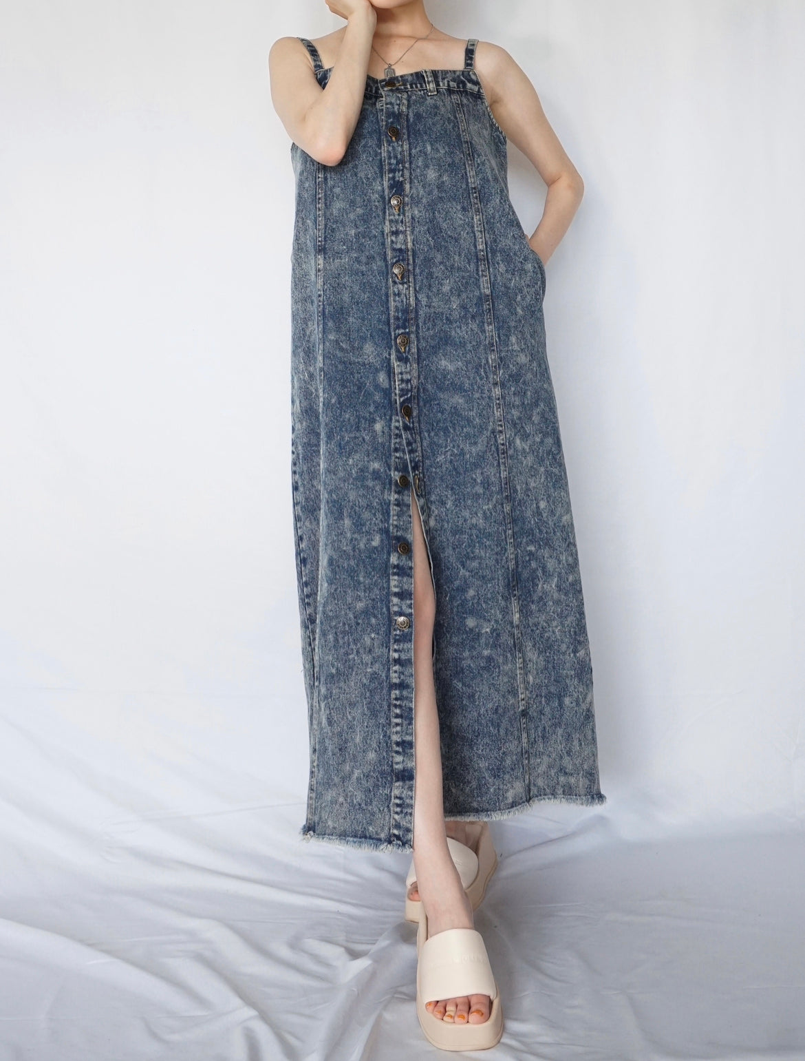 Button slit denim one piece(BLUE)