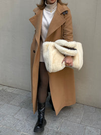 Fluffy tote bag