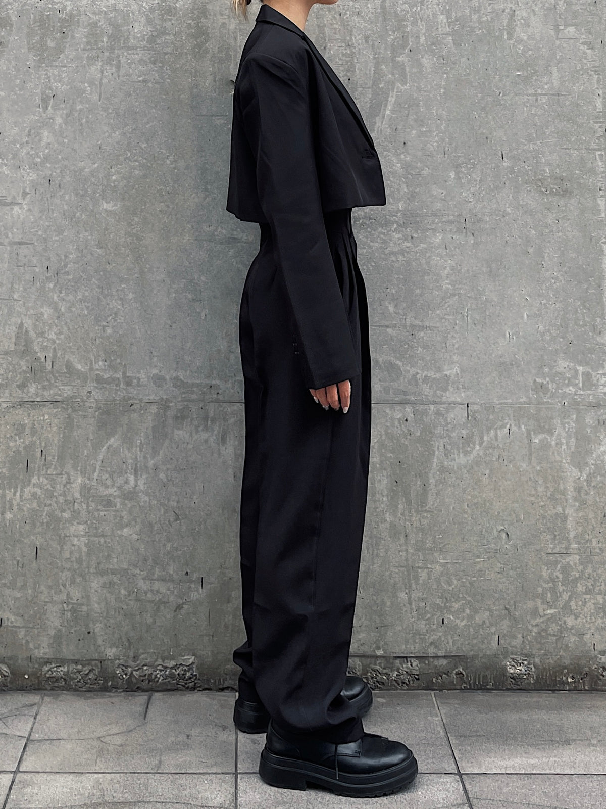High waist tapered pants（BLACK）