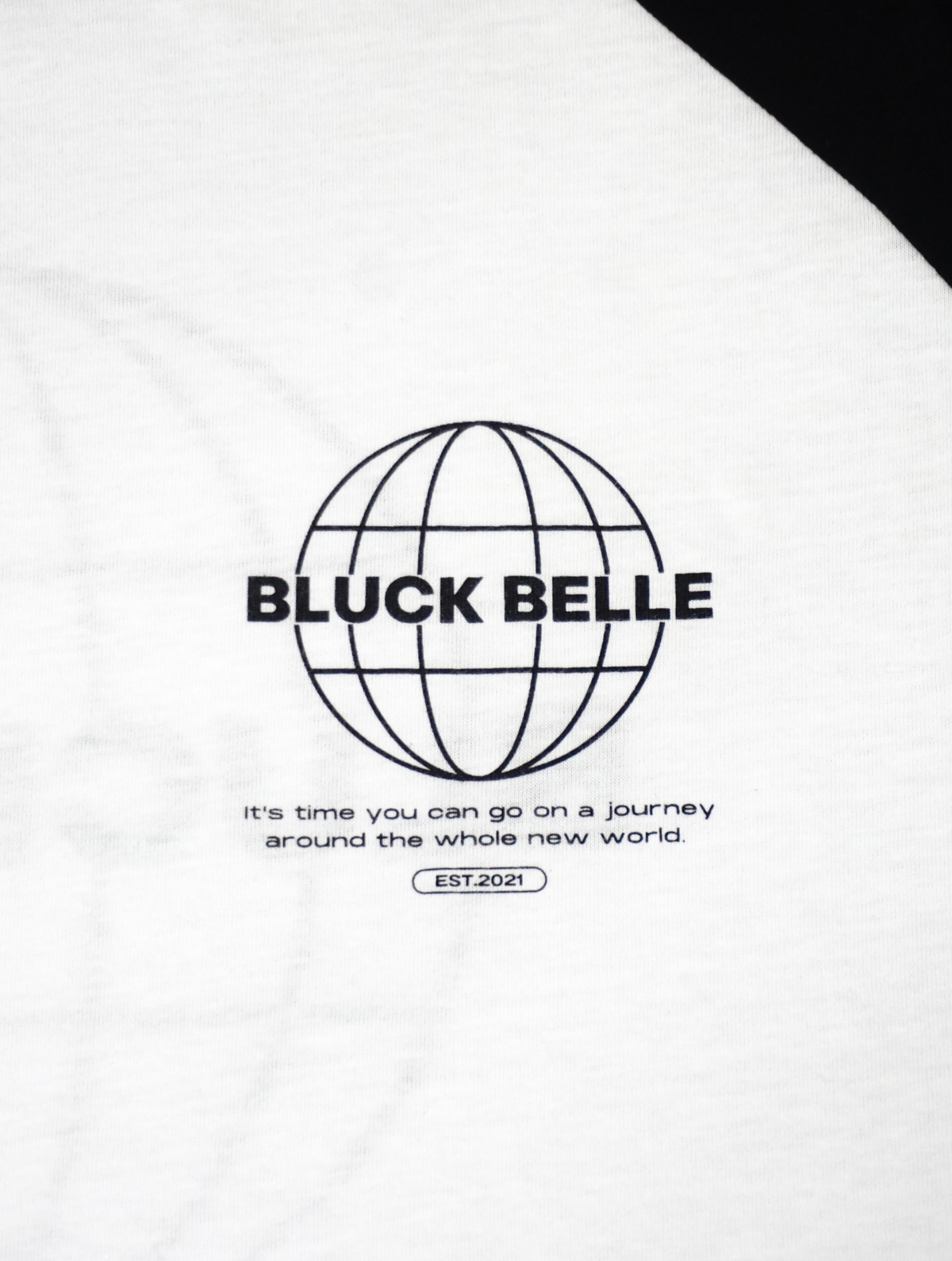 Raglan sleeve logo tee