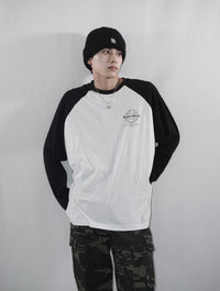 Raglan sleeve logo tee