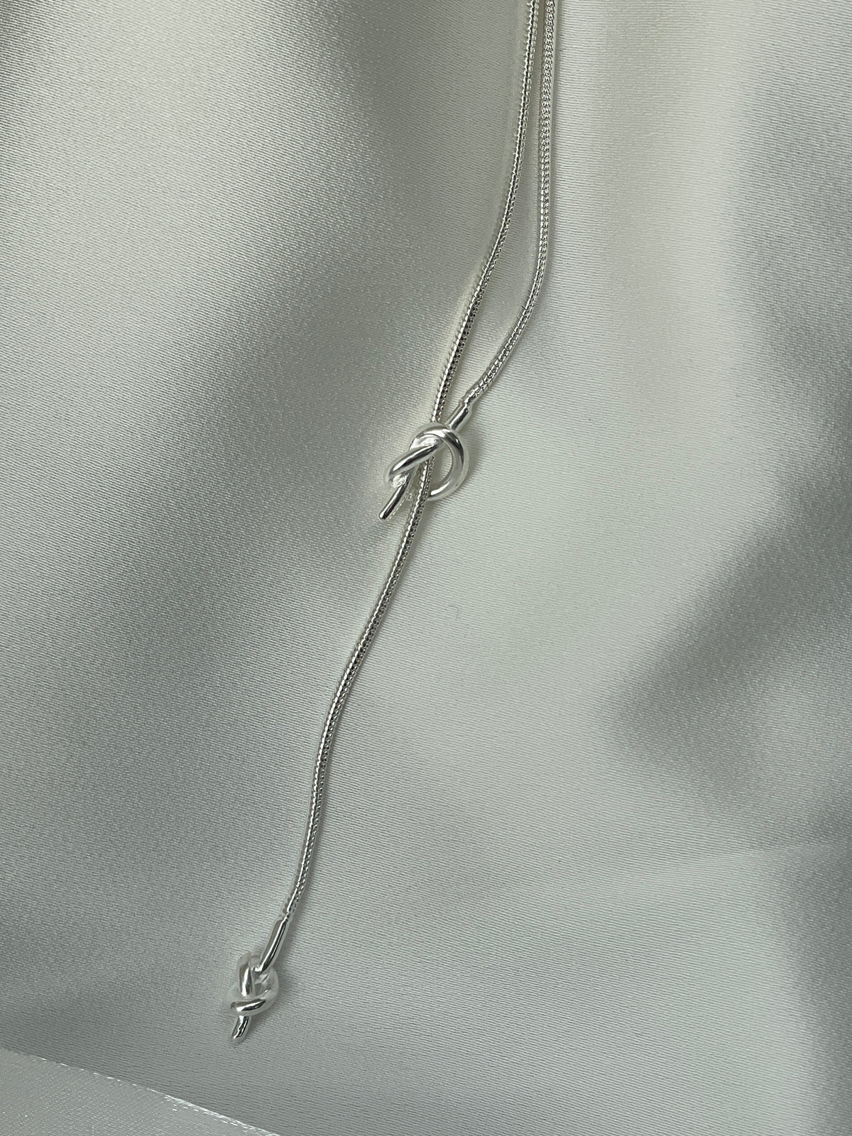 Y-shaped Adjustable necklace