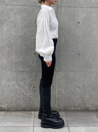 Puff sleeve shirt