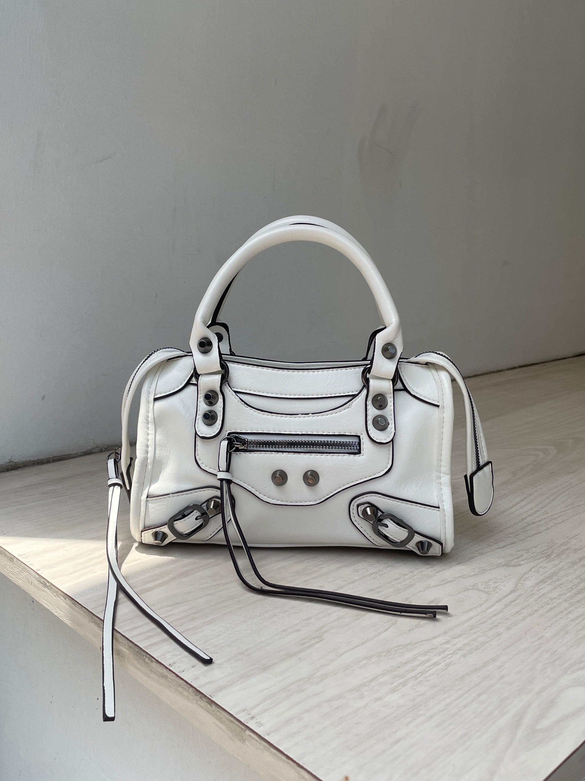 未使用【CHIEKO+】シルバー tweed ring 10号　ノベルティバッグ TOD'S G-LINE LOGO DESIGN MESH 2WAY SHOULDER BAG MADE IN