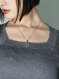Design square neck knit（GRAY）
